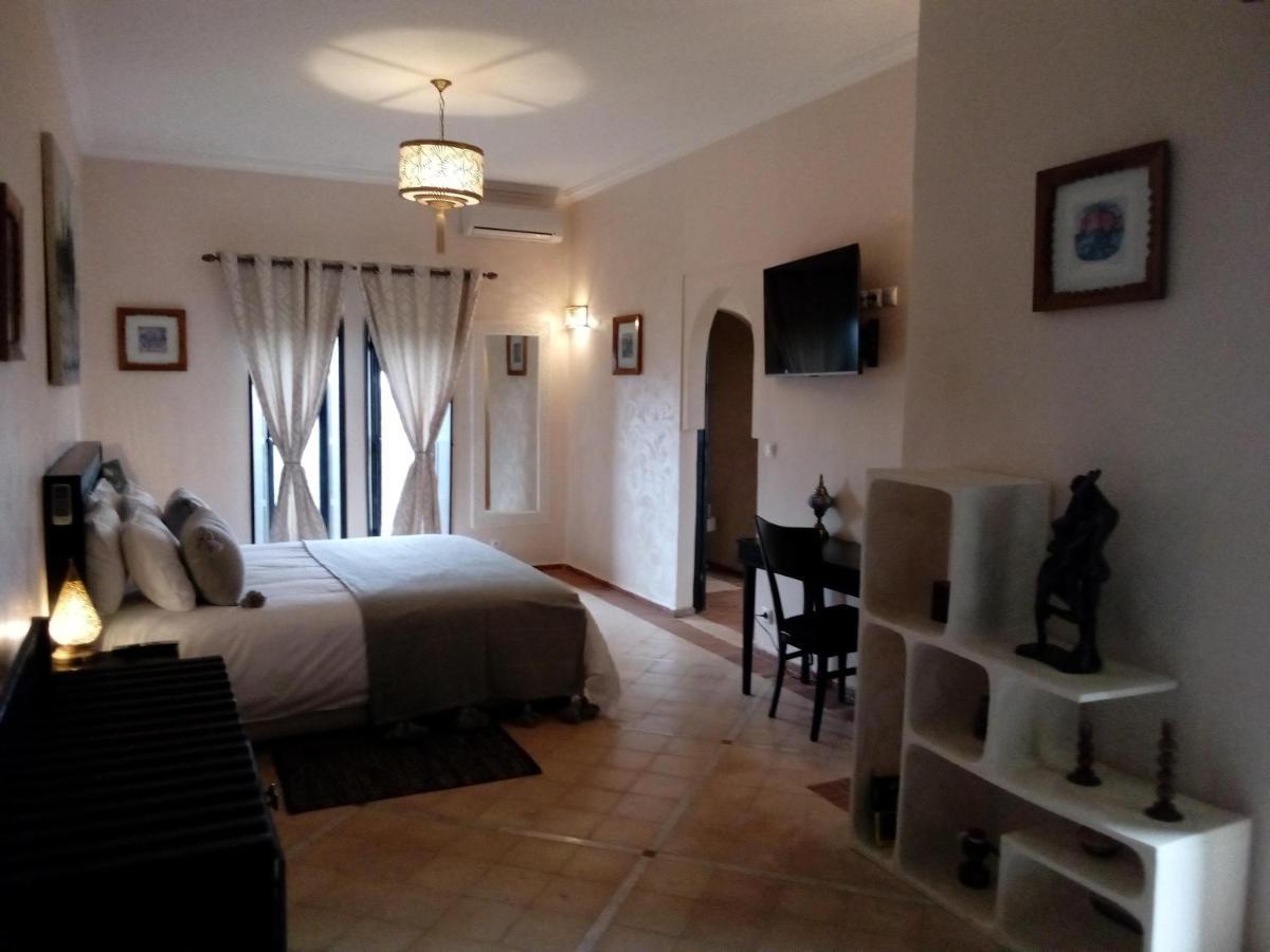 Le Petit Chateau Des Anges Ouled Bouzid ภายนอก รูปภาพ